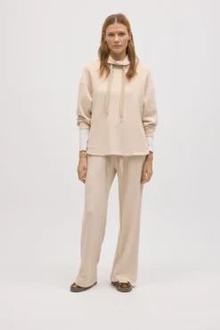 Pantalón recto fluido marfil