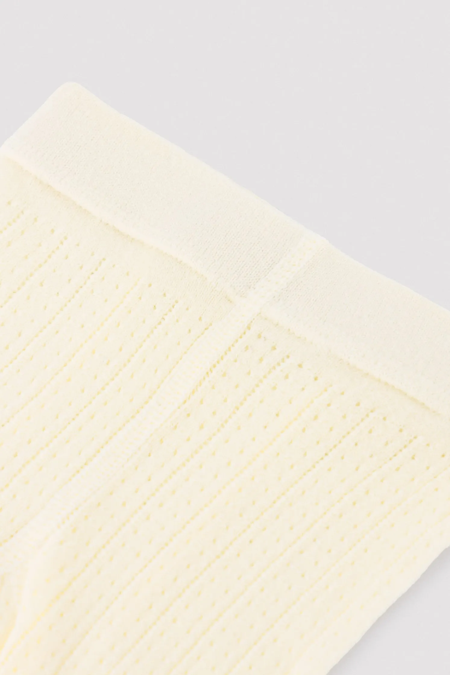 Panty infantil calado marfil