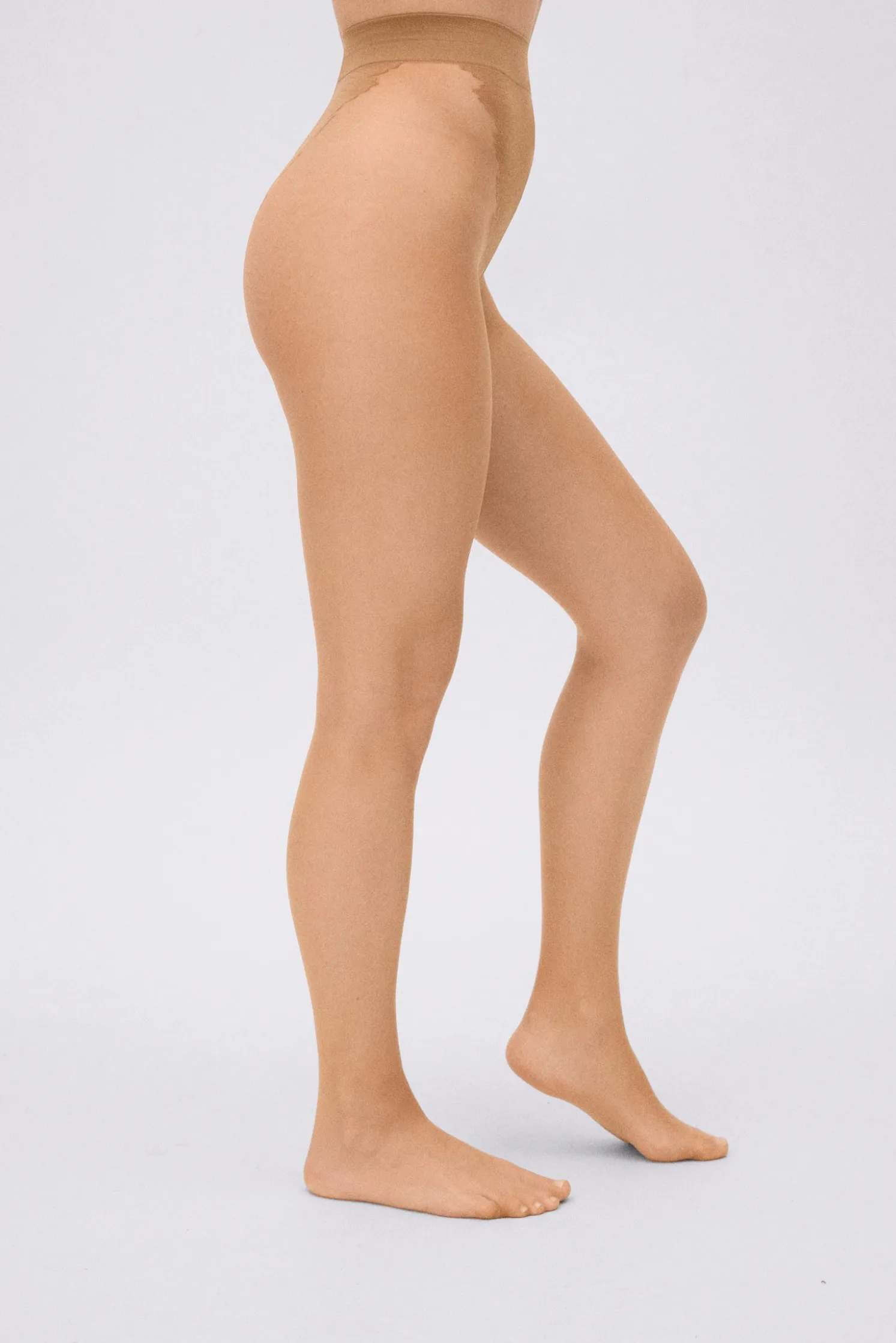 Panty irrompible 10 denier marrón
