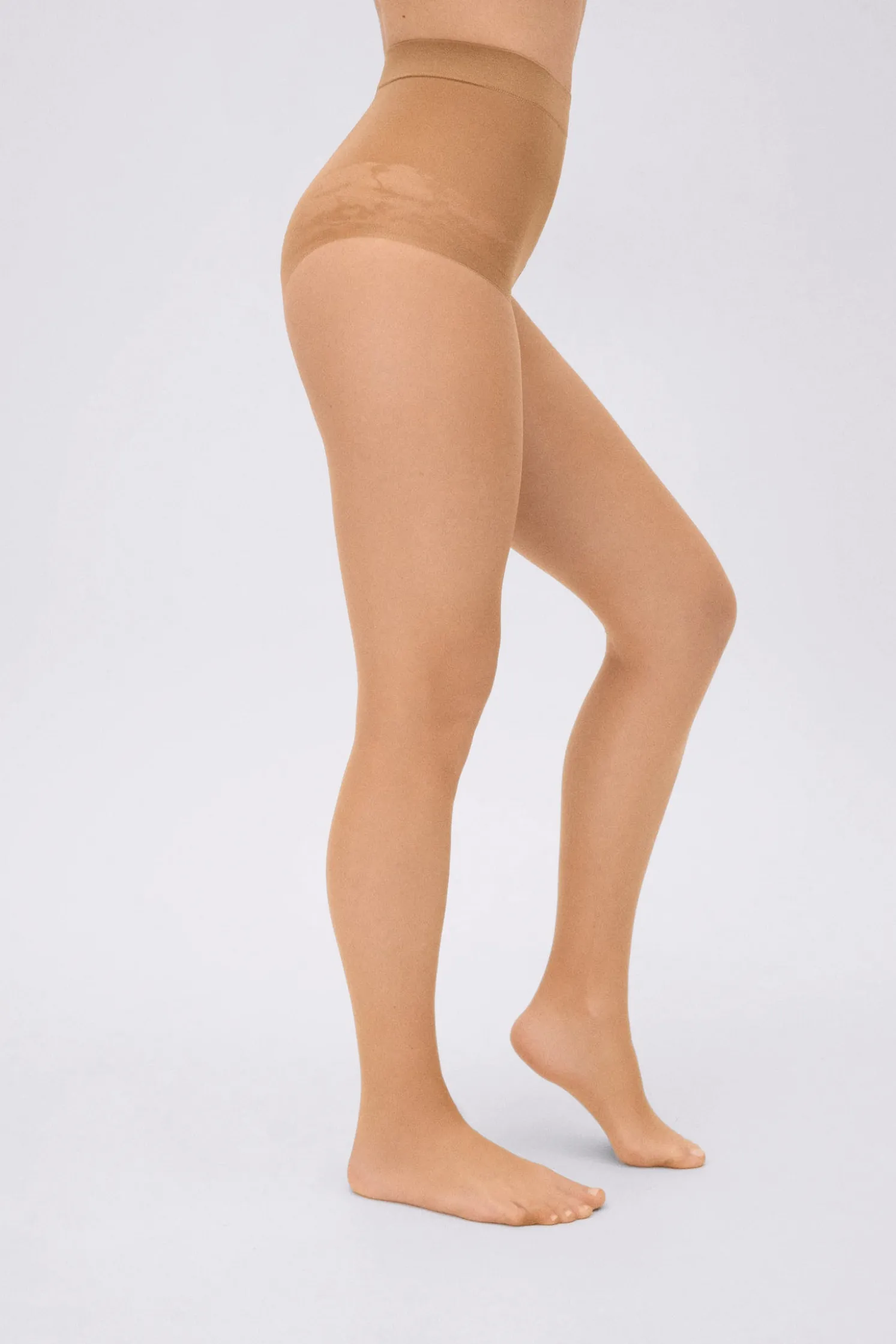 Panty reductor irrompible 10 denier marrón