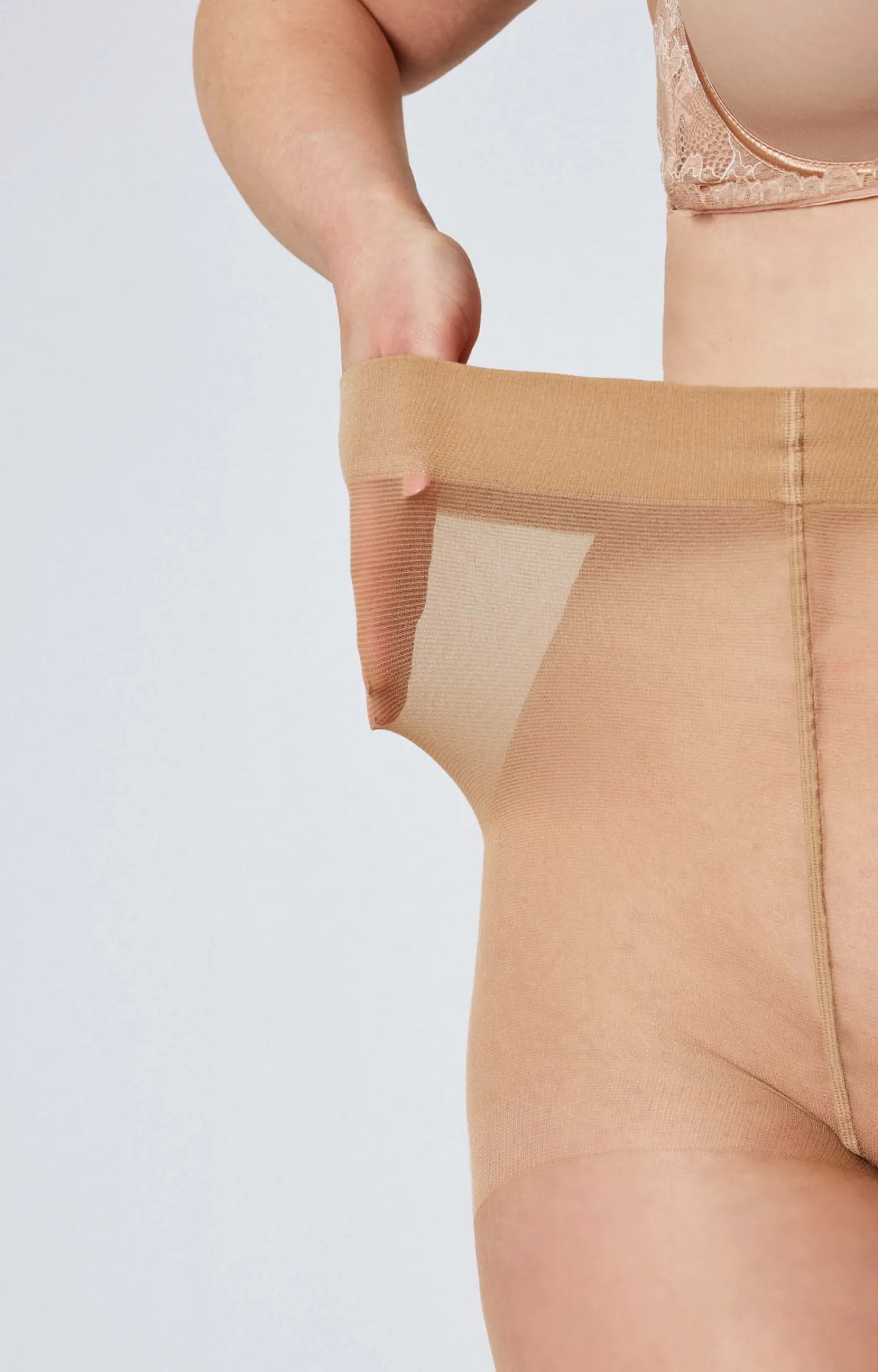 Panty talla grande 15 DEN beige