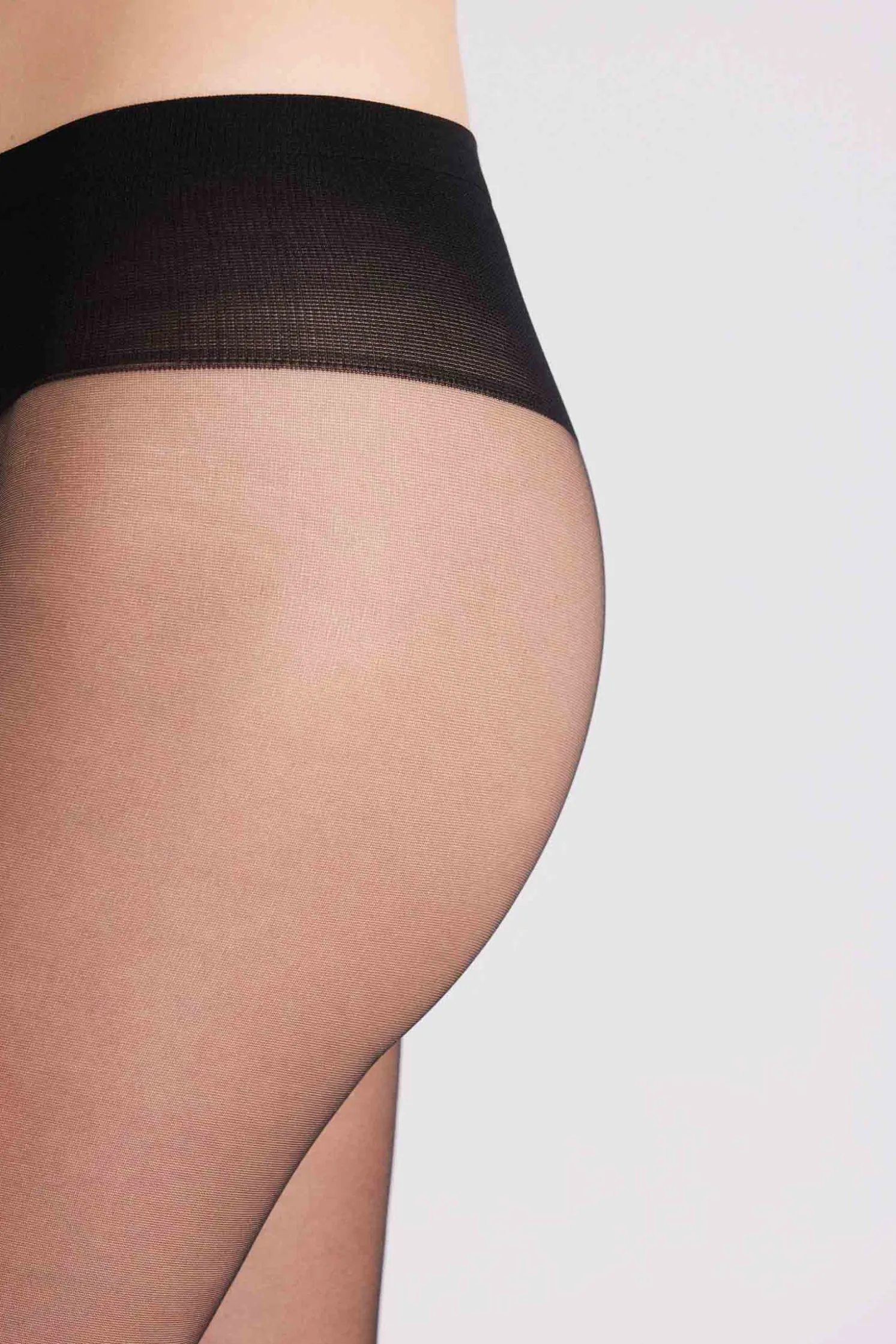 Panty talle bajo 10 denier negro