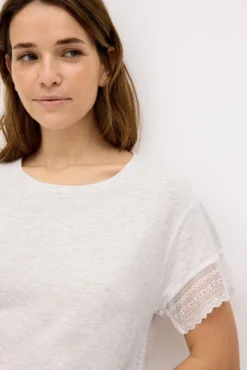 Pijama ligero camiseta manga corta y pantalón capri ancho gris