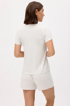 Pijama ligero camiseta manga corta y pantalón corto gris