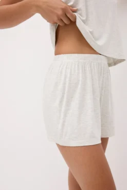 Pijama ligero camiseta manga corta y pantalón corto gris