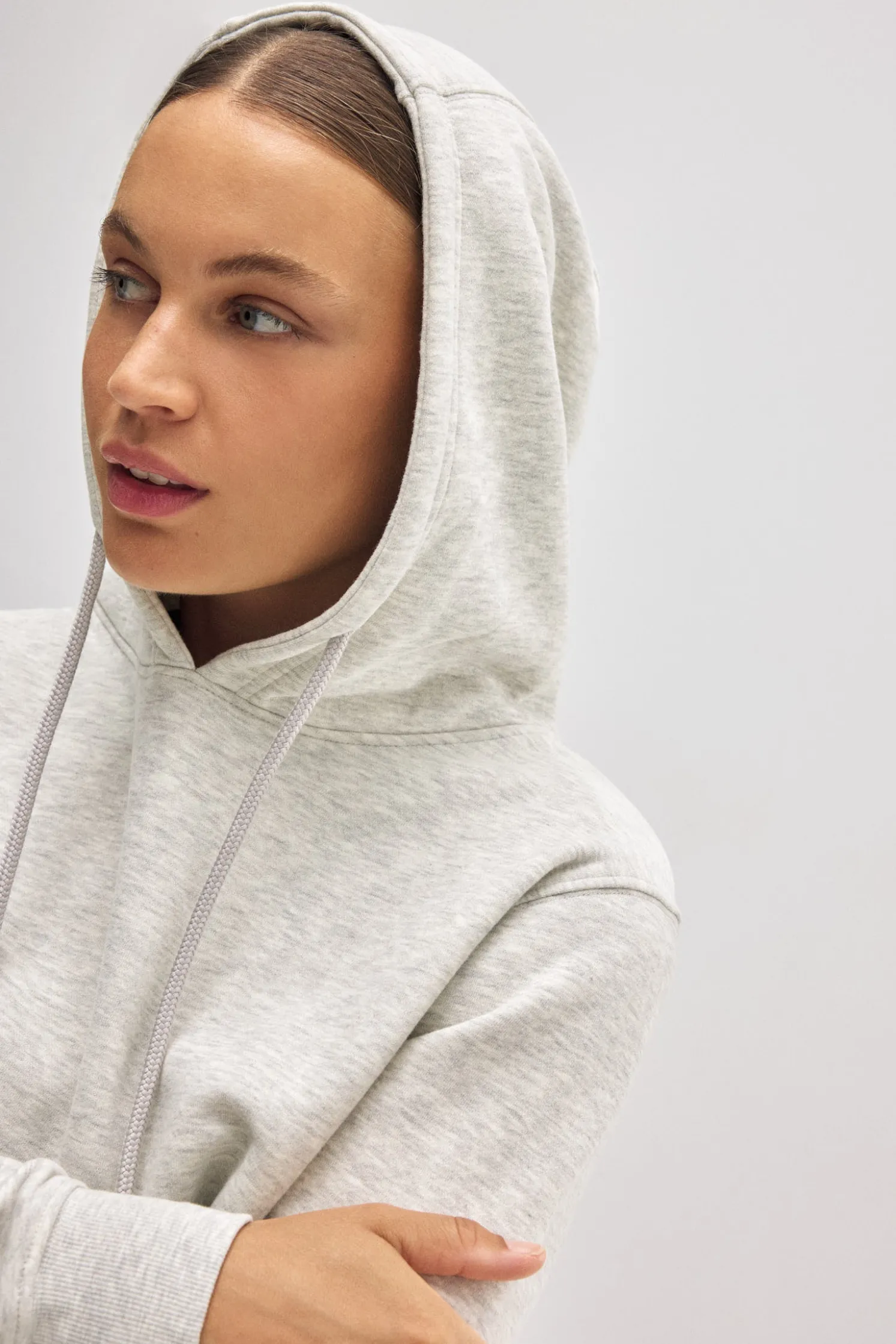 Sudadera con capucha ajustable interior afelpado gris
