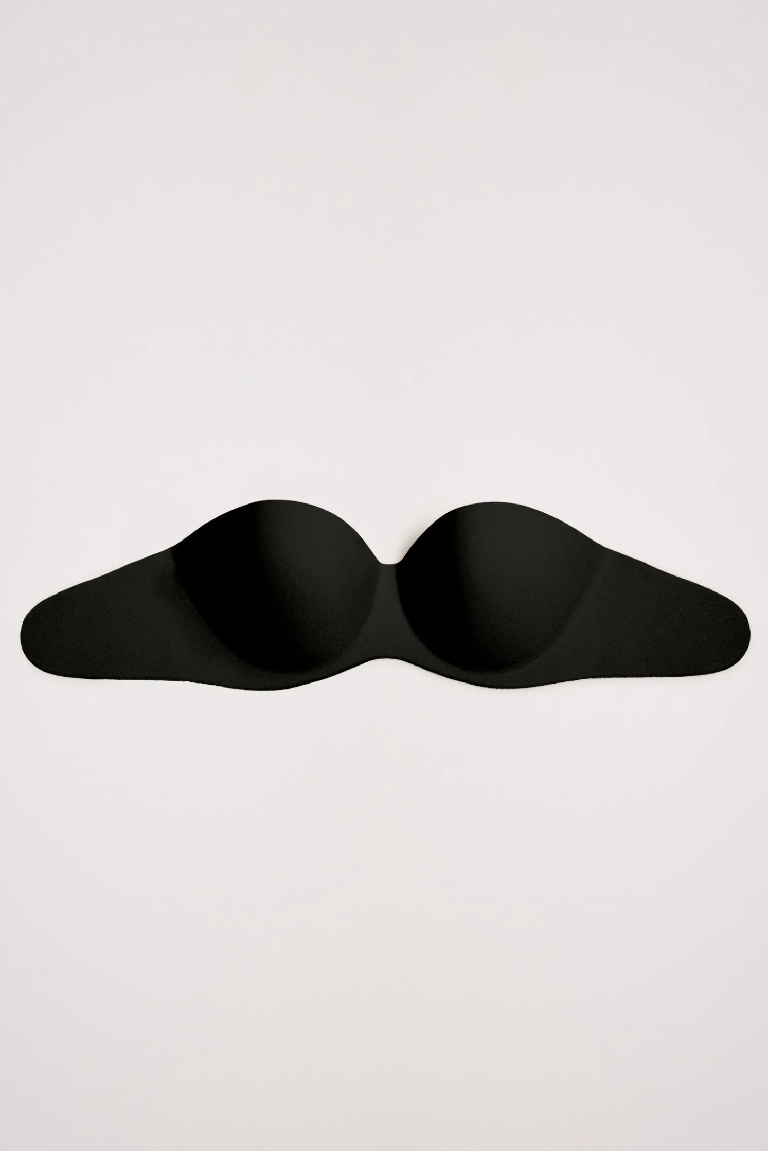 Sujetador adhesivo con push-up ligero negro