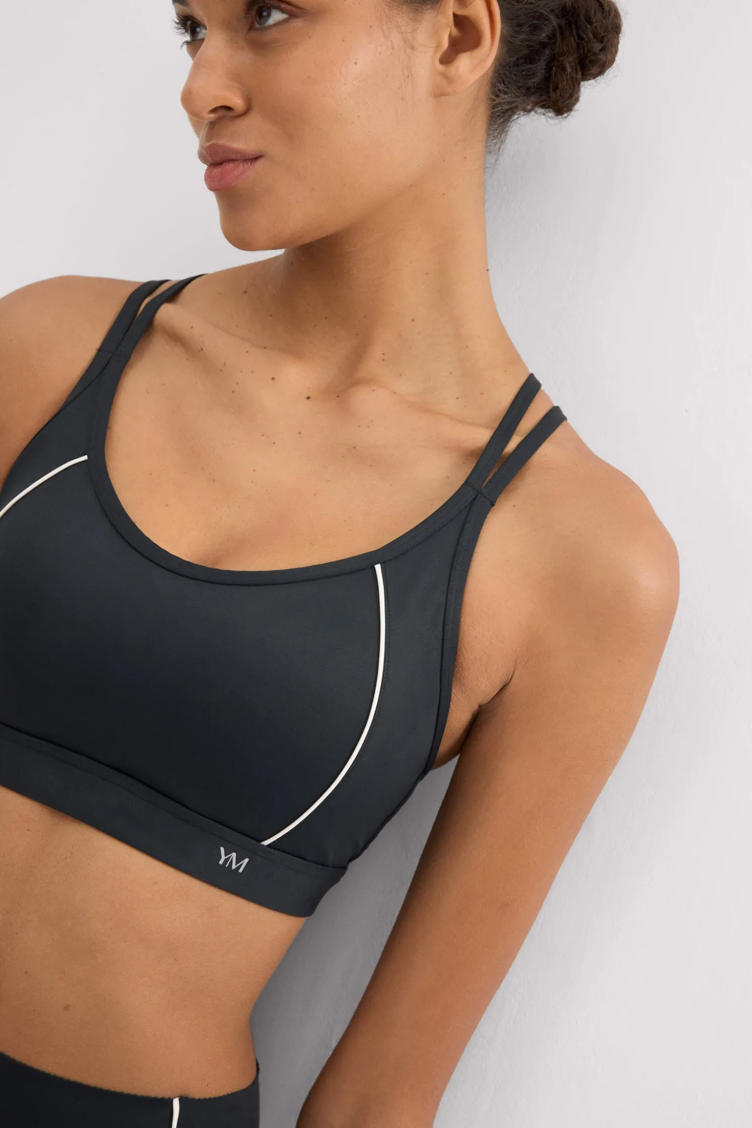 Sujetador deportivo Compressive espalda cruzada negro