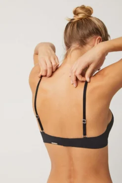 Sujetador sin costuras push up sin aro con relleno negro