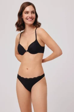 Tanga lencero negro