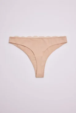 Tanga lencero nude