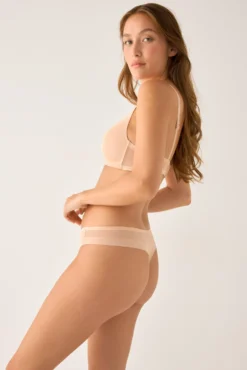 Tanga nomarks nude | Paula Echevarría