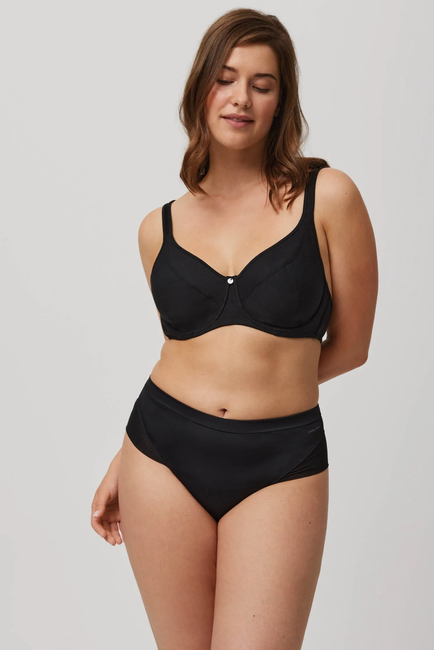 Tanga talle alto microfibra negro