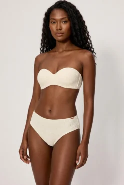 Top bikini bandeau tejido calado marfil copa C