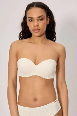 Top bikini bandeau tejido calado marfil copa C