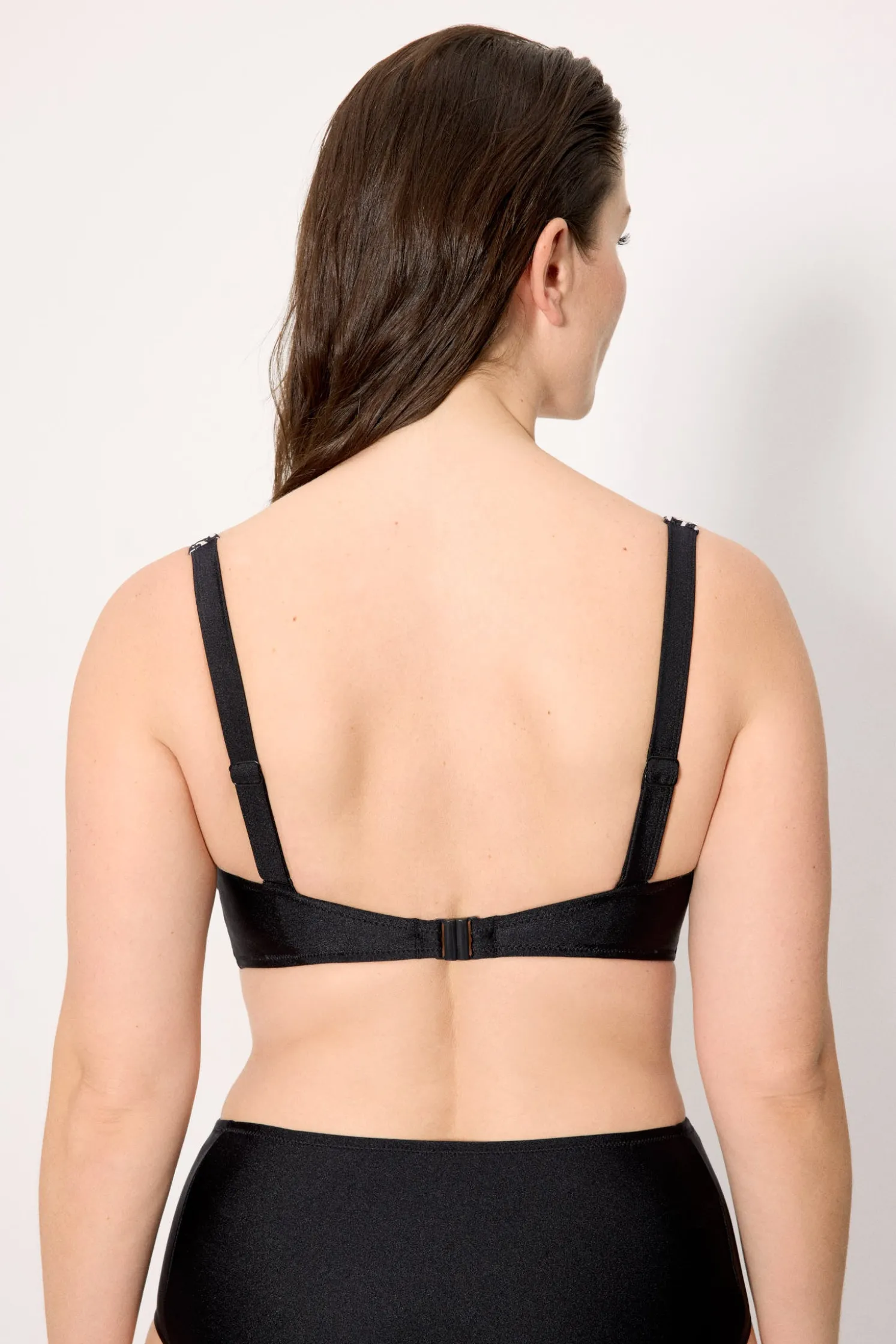 Top bikini reductor estampado con brillo negro copa E