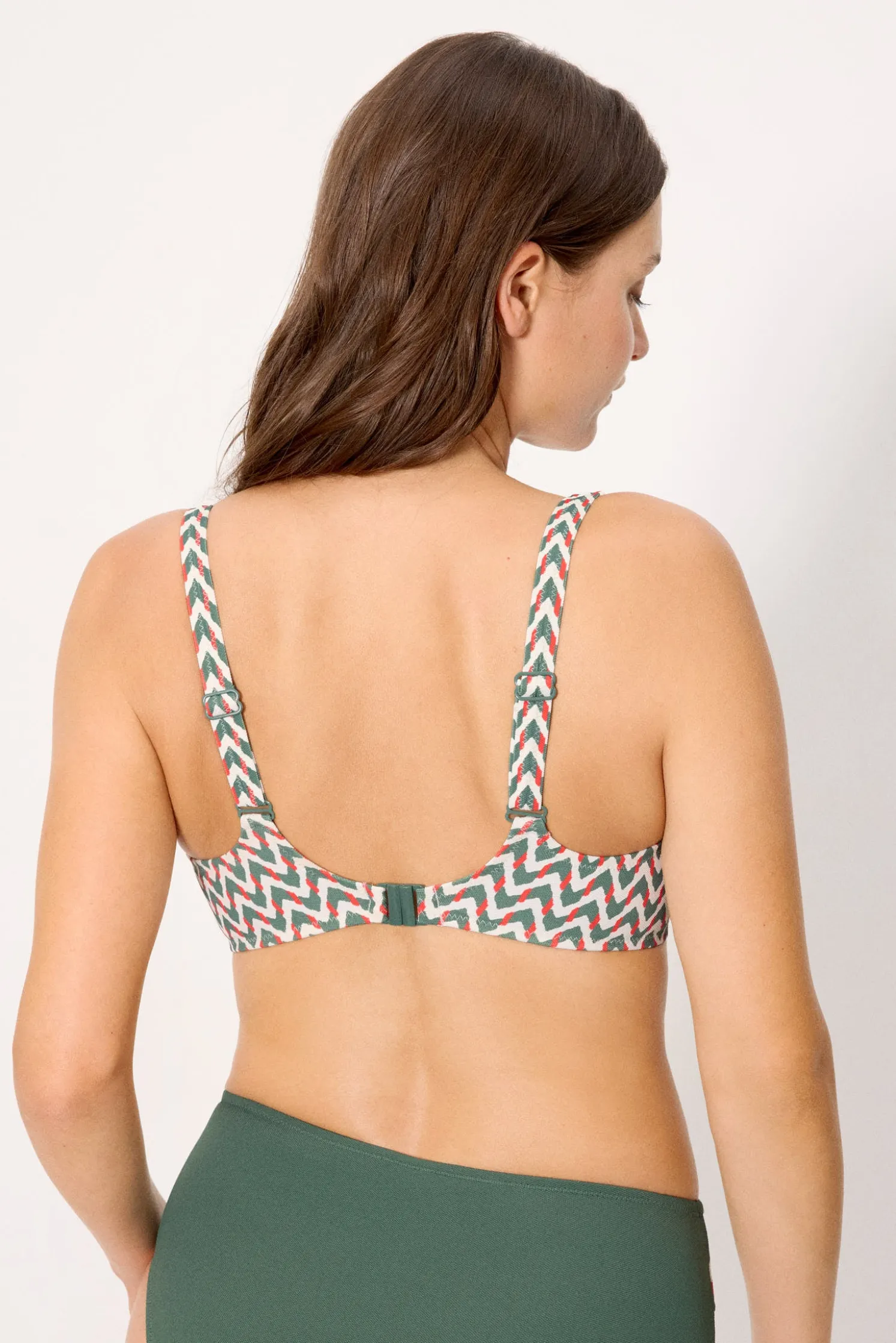 Top bikini reductor micropiqué estampado verde botella copas E y F