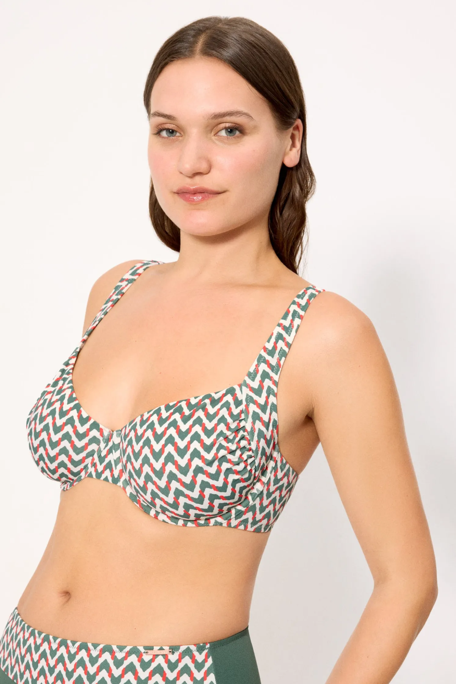 Top bikini reductor micropiqué estampado verde botella copas E y F