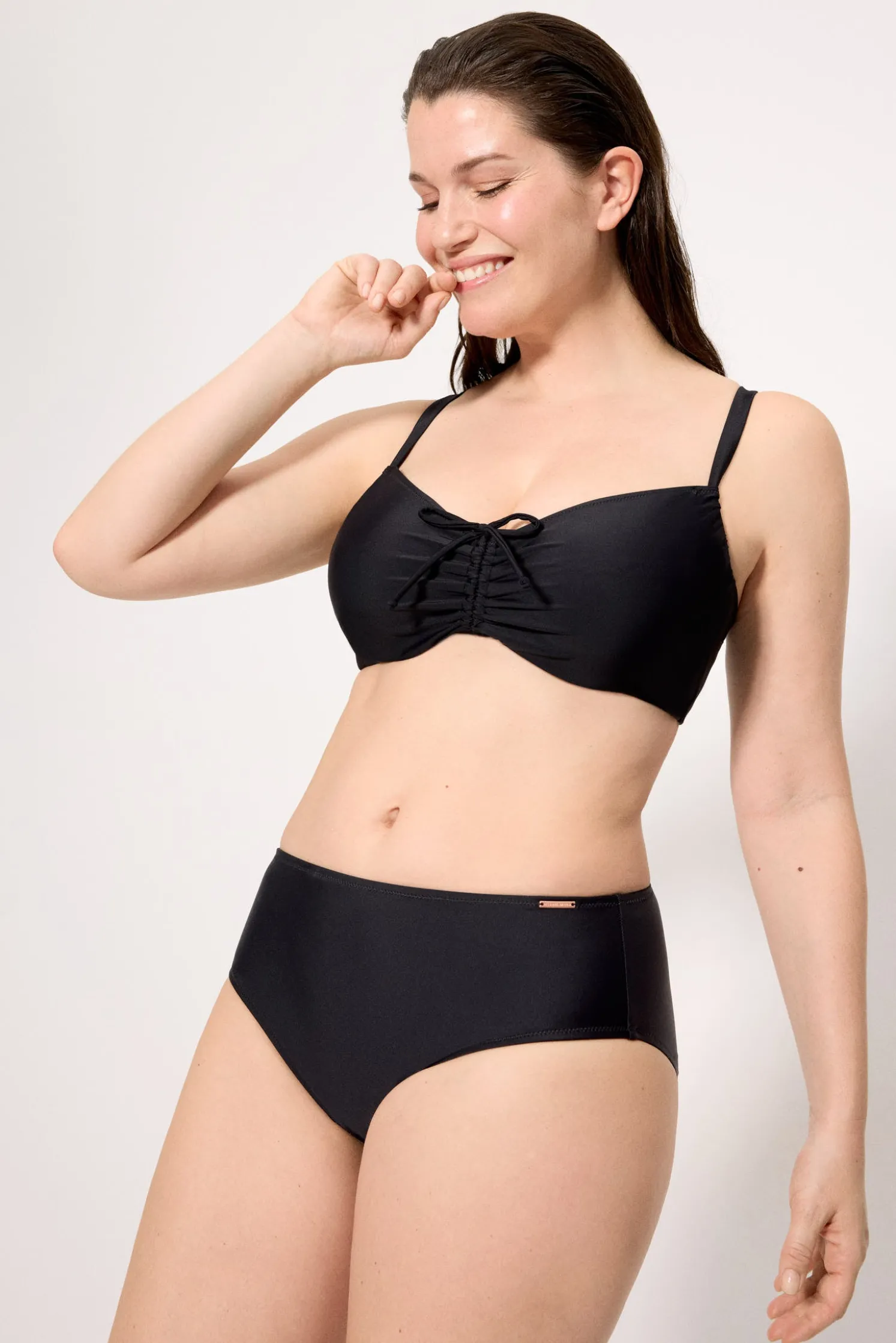 Top bikini reductor negro copas D y E