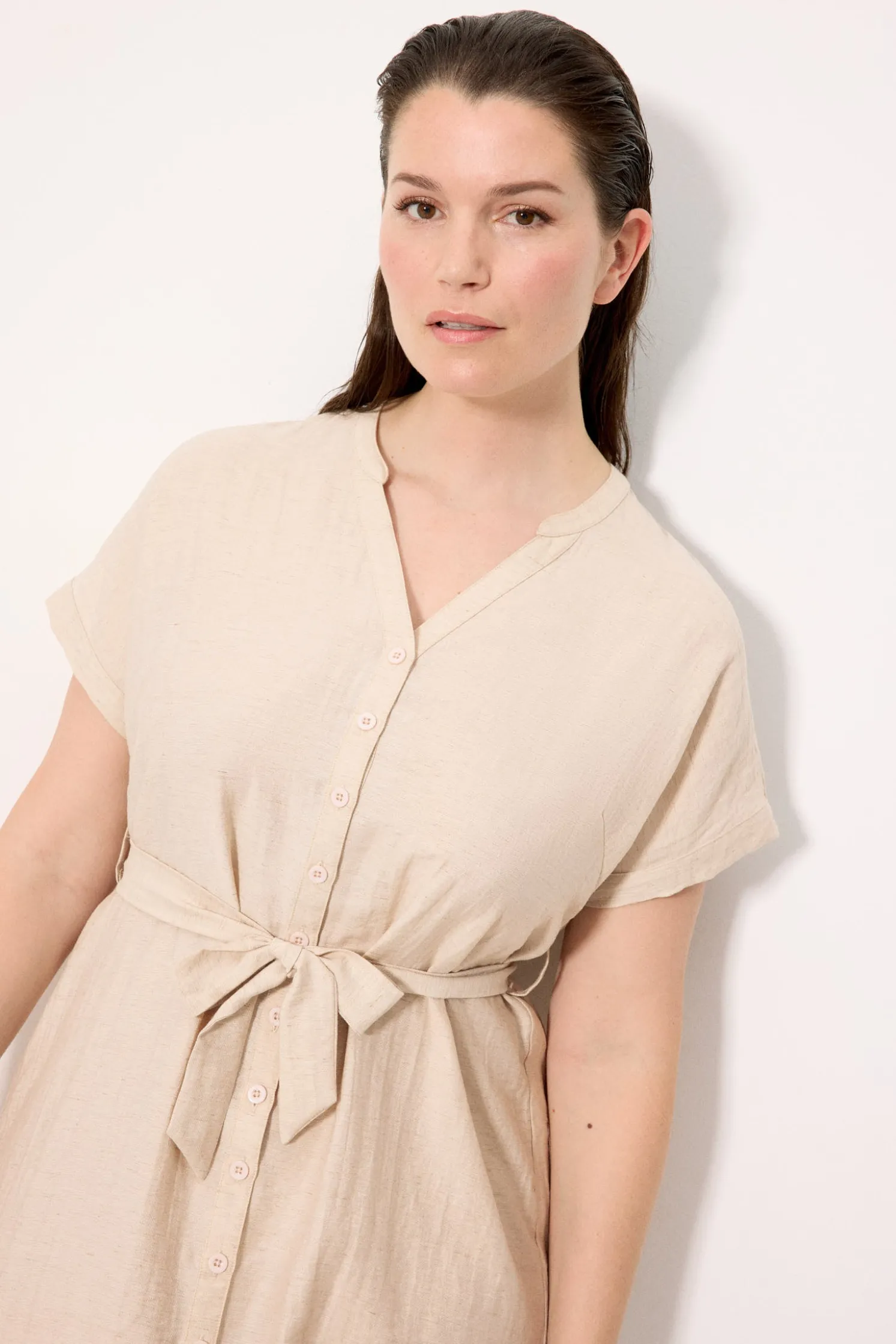 Vestido camisero manga corta con lino