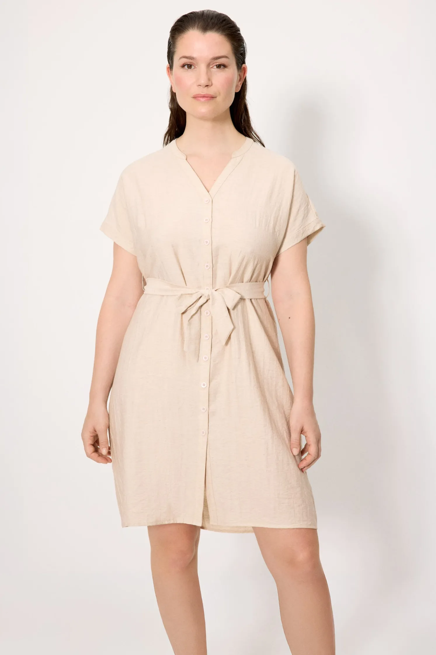 Vestido camisero manga corta con lino