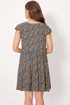 Vestido corto ancho estampado