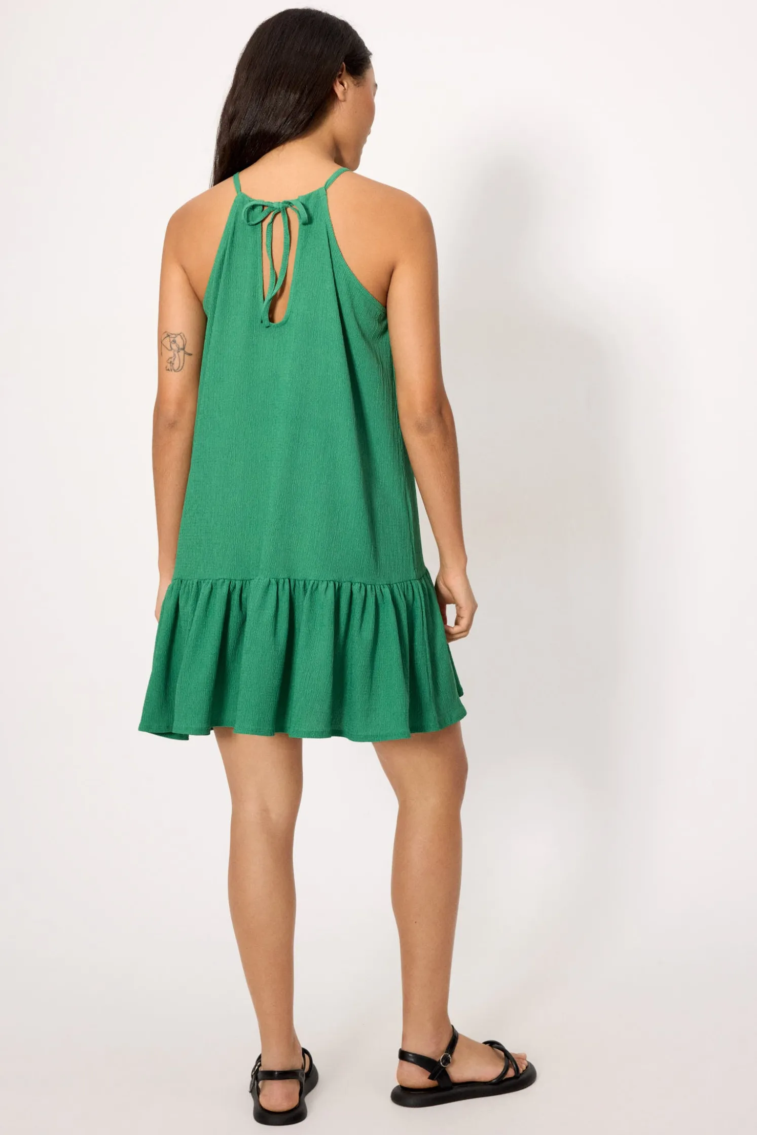 Vestido corto ligero tirantes verde