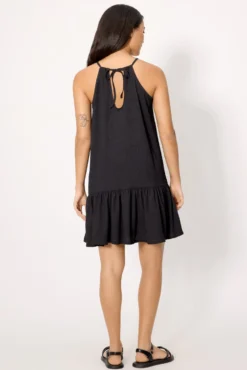 Vestido corto ligero tirantes negro