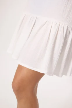 Vestido corto ligero tirantes blanco