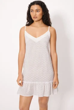 Vestido corto tirantes algodón bordado blanco