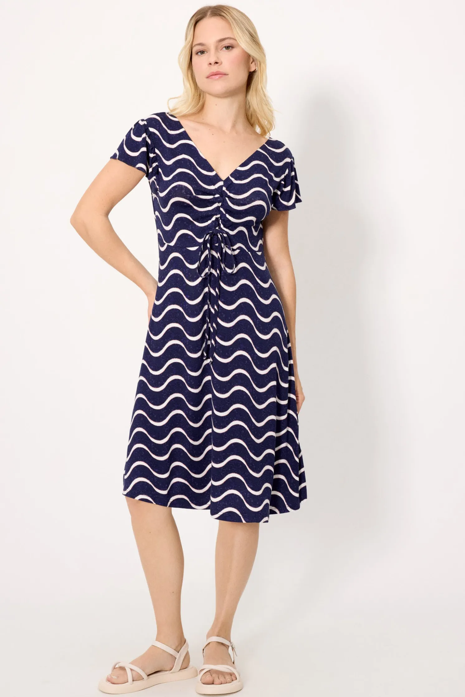 Vestido manga corta estampado ondas