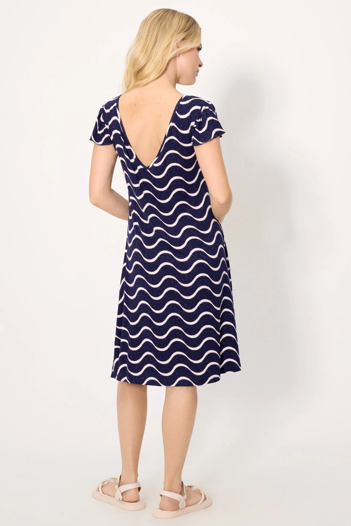 Vestido manga corta estampado ondas