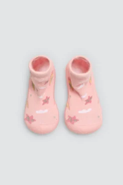 Zapatilla calcetín estampado arcoiris y estrellas